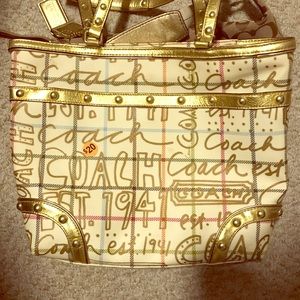 Coach EUC purse